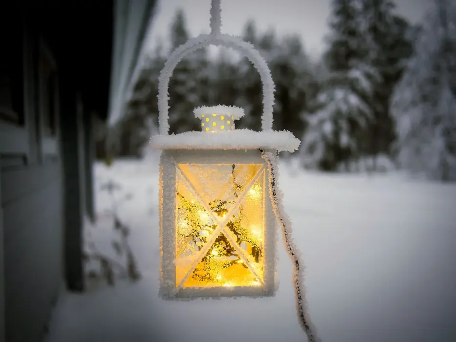 casas con luz en invierno